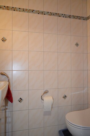 Gäste-WC neben Hauseingang