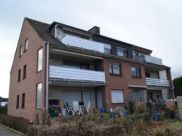 Rückseite, Wohnung 1. OG links