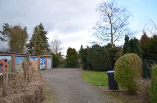Garagenhof, Grundstück