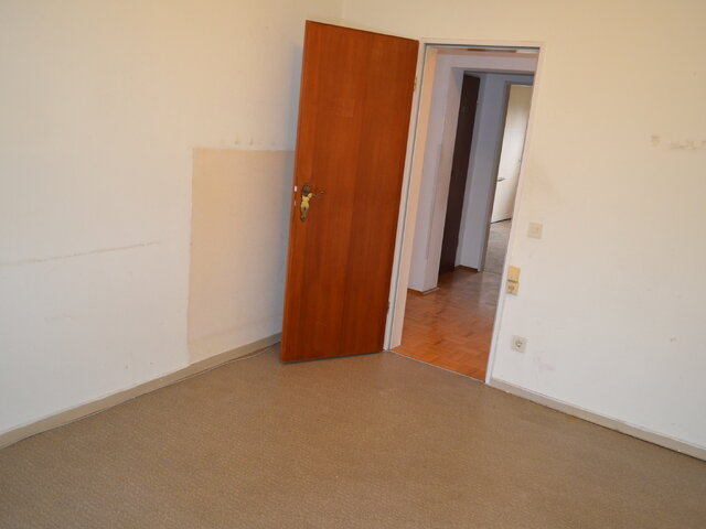 Kinderzimmer/Büro zum Flur