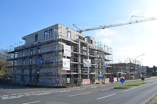 Haus B links Haus A rechts